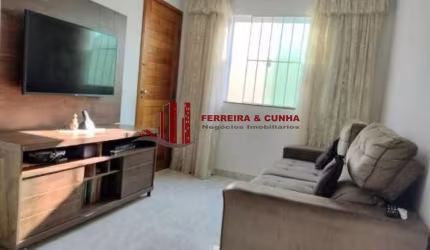 Casa em condomínio fechado no bairro Vila Nivi.