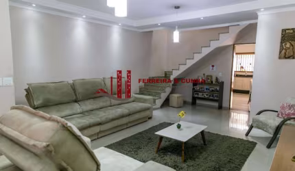 Casa  sobrado 170m² no bairro da Vila Maria Alta - 2 dorms - 2 suítes - 2 vagas