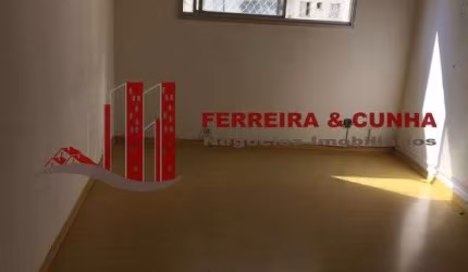 Apartamento à venda no bairro Santa Teresinha!