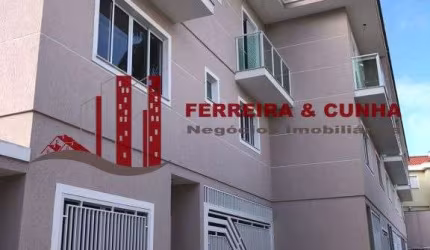 Excelente sobrado em condomínio fechado no bairro Vila Dom Pedro II!