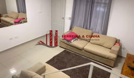 Excelente sobrado à venda no bairro Chora Menino!