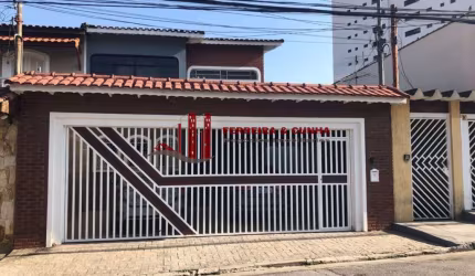 Sobrado 194m²  Água Fria