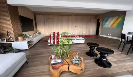 Excelente apartamento no bairro Santo Amaro - 213m² - 3 dorms - 3 suítes - 4 vagas