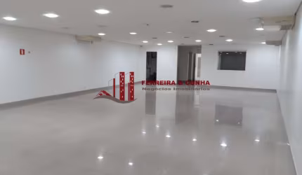 Galpão de 805 m2 no bairro Cambuci.