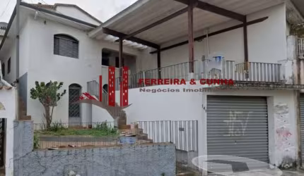 Excelente Sobrado 305m² no bairro Vila Mazzei para investimento.