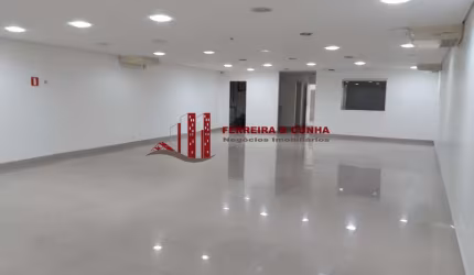 Galpão de 805 m2 no bairro Cambuci.