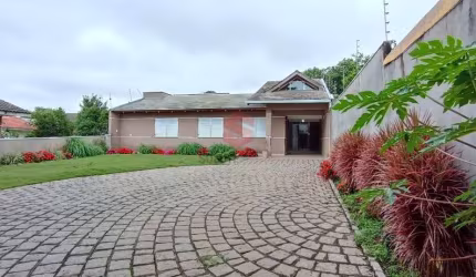 Casa Excelente Padrão para venda em Vila Bancária, próximo ao Centro de Campo Largo/PR