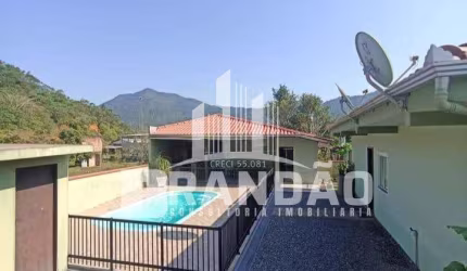 Casa à venda, com piscina, área de festas no Rio Hern, SCHROEDER - SC