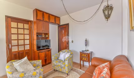Vendo ap. no Portão. Três dorm. com suíte. Duas vagas.