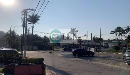 Salão Comercial para Locação em Arujá, Caputera, 1 dormitório, 1 suíte, 1 banheiro, 4 vagas