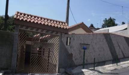 Casa para Venda em Arujá, Vila Pilar, 2 dormitórios, 2 banheiros, 3 vagas