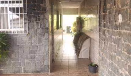 Casa para Venda em Arujá, Vila Riman, 5 dormitórios, 1 suíte, 3 banheiros, 4 vagas