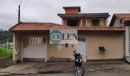 Casa para Venda em Arujá, Jordanópolis, 4 dormitórios, 1 suíte, 2 banheiros, 5 vagas