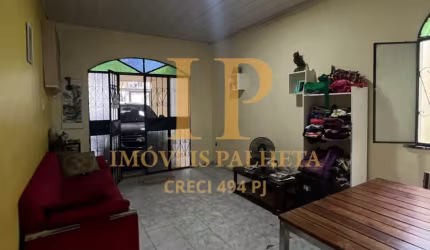 Vende-se Casa, 4 quartos, 2 vagas na garagem e quintal na Cidade Nova