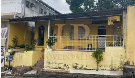 Casa, 3 qts + Ponto Comercial no Monte das Oliveiras