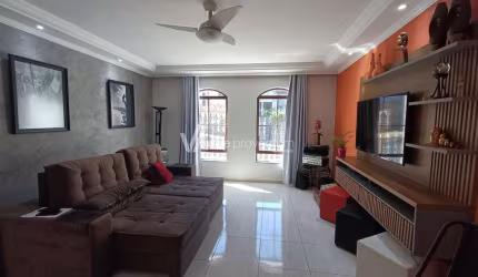 Casa com 3 quartos à venda no Jardim das Palmeiras, Valinhos , 232 m2 por R$ 819.000