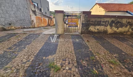 Terreno comercial à venda na Vila Olivo, Valinhos  por R$ 695.000
