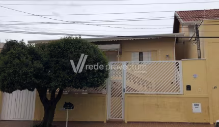 Casa com 3 quartos à venda na Rua Joaquim de Sousa Vilela, 148, São Bernardo, Campinas, 150 m2 por R$ 680.000