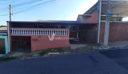 Casa com 3 quartos à venda na Alfredo Honorio, 11, Jardim das Figueiras, Valinhos, 190 m2 por R$ 450.000