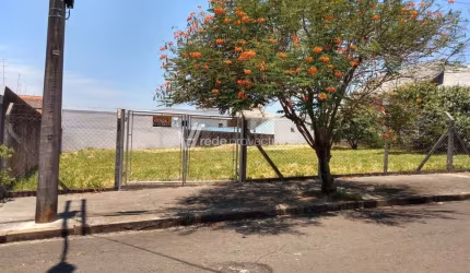 Terreno à venda no Parque Terranova, Valinhos  por R$ 940.000