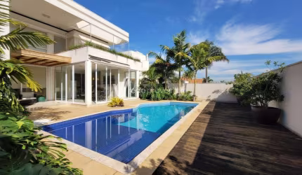 Casa em condomínio fechado com 4 quartos à venda na Rua Doutor Adhemar de Barros, 629, Jardim Europa, Valinhos, 337 m2 por R$ 3.620.000