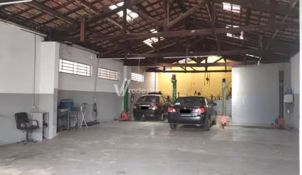 Barracão / Galpão / Depósito para alugar na José Pinheiro de Camargo, 169, Vila El Aiub, Valinhos, 300 m2 por R$ 4.700