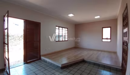 Casa com 3 quartos para alugar na Rua dos Suecos, 14, Parque Nova Suíça, Valinhos, 165 m2 por R$ 5.000