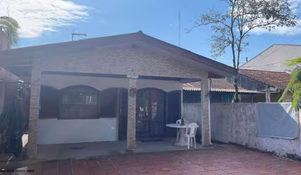 Casa para Venda em Guaratuba, Cohapar, 3 dormitórios, 2 banheiros, 1 vaga