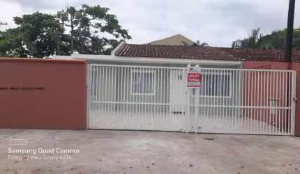 Casa para Temporada em Guaratuba, Brejatuba, 4 dormitórios, 1 suíte, 2 banheiros, 3 vagas