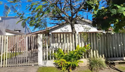 Casa para Venda em Guaratuba, Brejatuba, 3 dormitórios, 1 suíte, 2 banheiros, 4 vagas