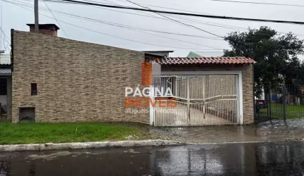 Página 1 Imóveis anuncia venda de casa com piscina e 4 dormitórios, sendo 1 suíte, no Bairro Harmonia em Canoas/RS. - CA216