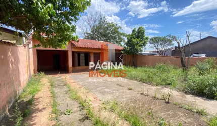 Página 1 Imóveis anuncia para venda casa com 3 dormitórios, sendo 1 suíte, no Bairro Harmonia em Canoas/RS. - CA362