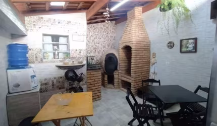 Casa à venda com 250m2 de área construída!!!
