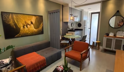 Este, encantador apartamento finamente mobiliado e decorado é a escolha perfeita para quem busca conforto e praticidade.