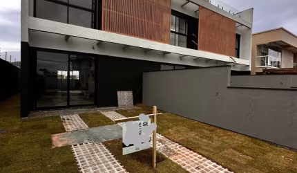 Casa a Venda com 03 Suítes em área nobre da Praia dos Ingleses