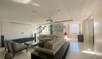 Apartamento  Alto  Padrão, com 3 dormitorios
