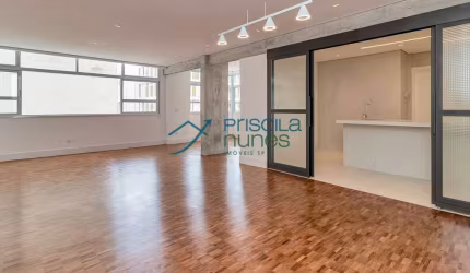 Apartamento com 3 suítes no Jardim América Reformado