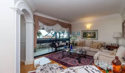 Apartamento Moema em andar alto com vista
