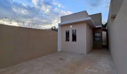 Casa para Venda em Montes Claros, Alterosa, 3 dormitórios, 1 suíte, 2 banheiros, 2 vagas