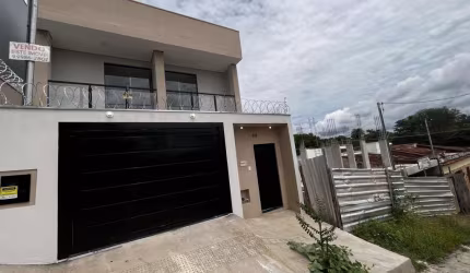 Casa para Venda em Montes Claros, Panorama, 3 dormitórios, 2 suítes, 3 banheiros, 2 vagas