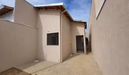 Casa para Venda em Montes Claros, Mangues, 3 dormitórios, 1 banheiro, 1 vaga