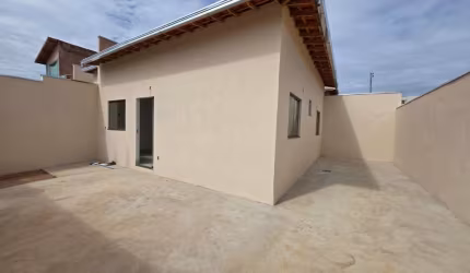 Casa para Venda em Montes Claros, Mangues, 2 dormitórios, 1 banheiro, 1 vaga