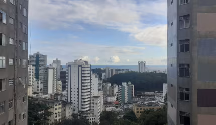 Graça >Rua Teixeira Leal >3 quartos com dependência