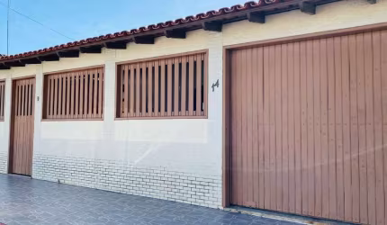 Casa com 3 quartos à venda na Vitória Régia, 14, Serra Dourada II, Serra por R$ 580.000