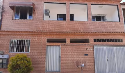 Casa com 3 quartos à venda na Santos, 29, Marcílio de Noronha, Viana por R$ 850.000