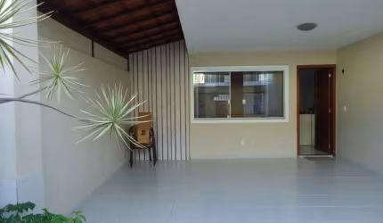 Casa com 3 quartos à venda na Imbirema, 71, Colina de Laranjeiras, Serra por R$ 790.000