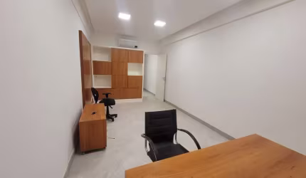 Sala comercial com 1 sala à venda na Eugênio Netto, 488, Praia do Canto, Vitória por R$ 300.000