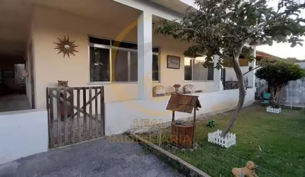 Casa para Venda em Niterói, Piratininga, 4 dormitórios, 1 suíte, 3 banheiros, 4 vagas