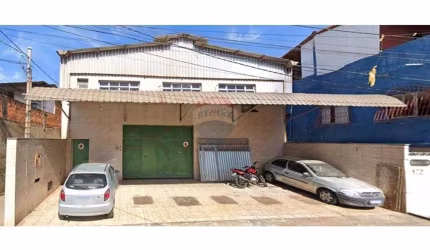 Galpão Comercial Bem Localizado em Monte Belo, Vitória!