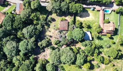 Oportunidade! Chácara 3.500m² no Retiro do Congo – Escriturada – R$850mil - Asfaltada, 1 minuto do Cond. Jardins Veneza